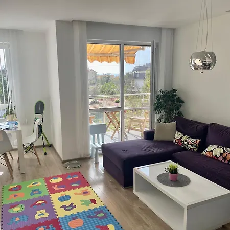 Briz Apartment; 2 Bdr; 6 Guests; Private Parking * 바르나