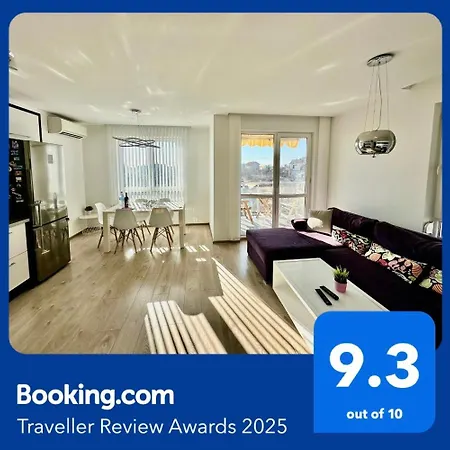 Briz Apartment; 2 Bdr; 6 Guests; Private Parking 바르나