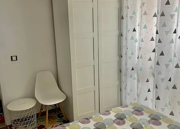 شقة Briz Apartment; 2 Bdr; 6 Guests; Private Parking