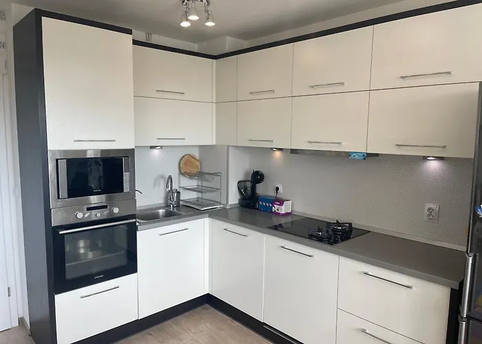 Briz Apartment; 2 Bdr; 6 Guests; Private Parking Апартаменты Варна