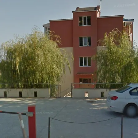 Briz Apartment; 2 Bdr; 6 Guests; Private Parking Apartment Varna