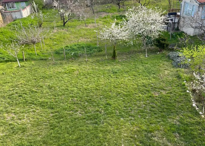 Briz Apartment; 2 Bdr; 6 Guests; Private Parking *